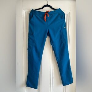 Figs Yola skinny blue scrub bottoms in size small.